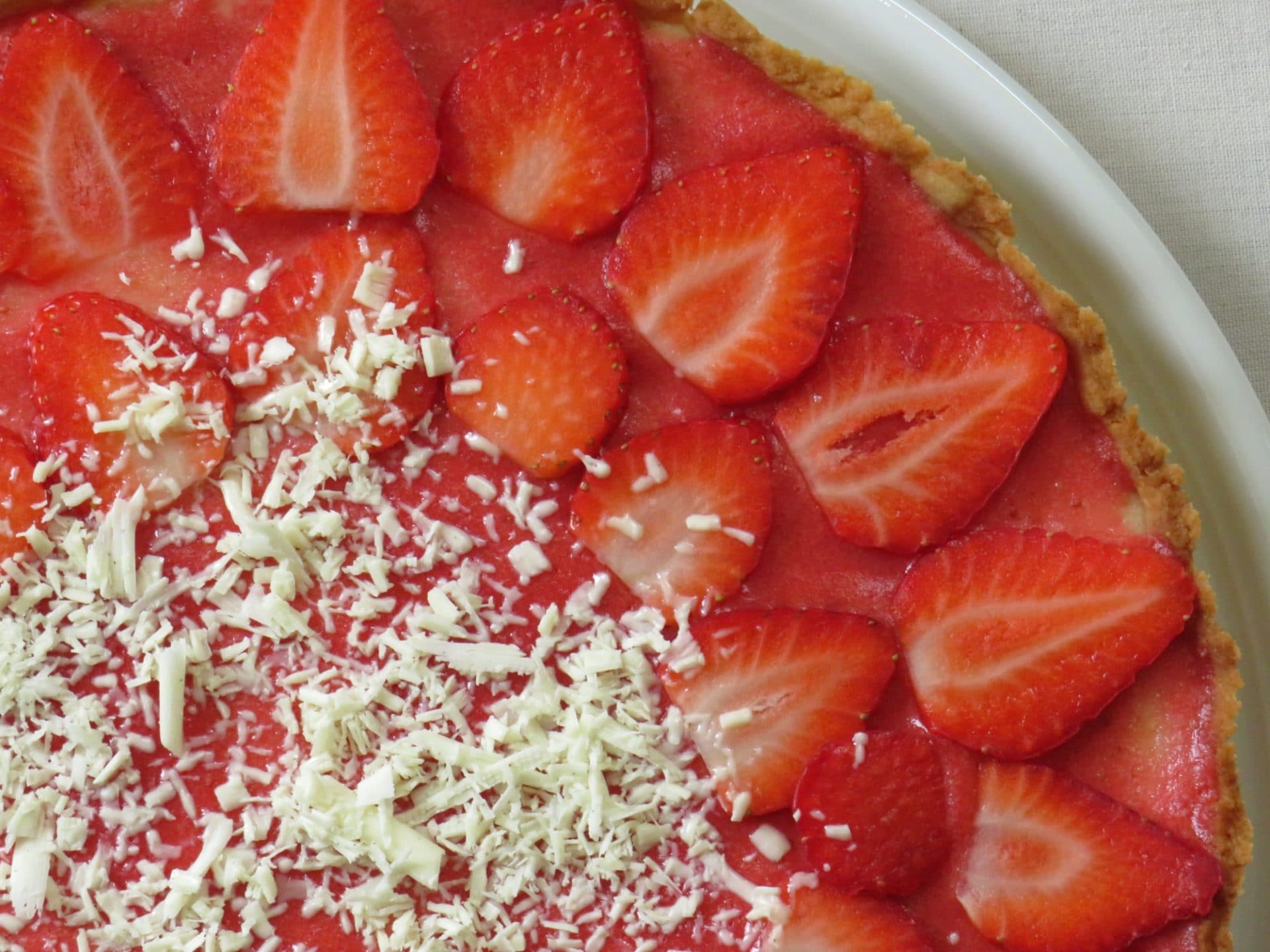 Erdbeertarte mit weißer Schokolade - genussfreudig