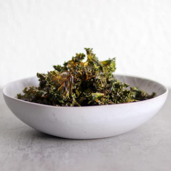 Kale Chips - Zeit für Grünkohl! - genussfreudig Kale Chips - Zeit für Grünkohl! - genussfreudig