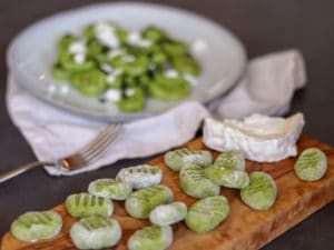 Bärlauch Gnocchi mit Ziegenkäse